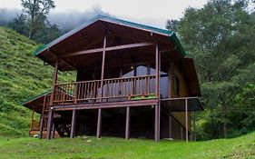 Entre Arboles Lodge